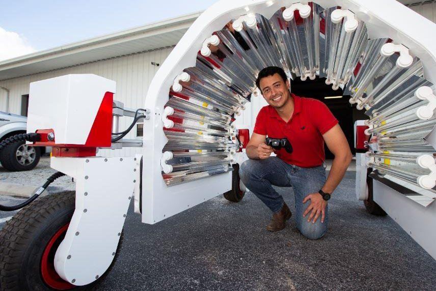 Florida-strawberry-farmers-using-robots-to-pick-fruit-control-mildew Florida-strawberry-farmers-using-robots-to-pick-fruit-control-mildew