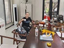 Argentínsky klient pán Carlos navštevuje továreň GMKJ She...